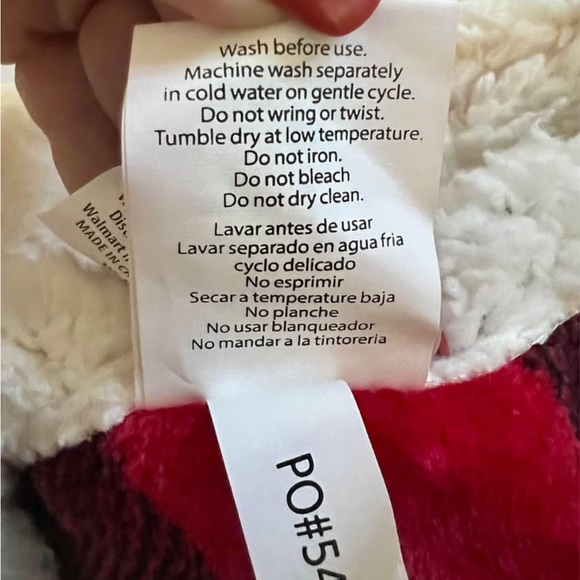 Better Homes And Gardens Red and Black Buffalo Plaid Throw Blanket - Picture 7 of 8